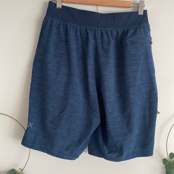 Lululemon T.H.E. Short 9" size s men’s 
Heathered  Iron Blue True Navy shorts - Picture 3 of 15